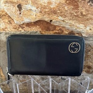 Gucci black leather long zipper wallet